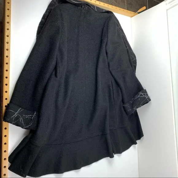 NOVELTI Open Throw Collared Coat size small - Picture 8 of 9